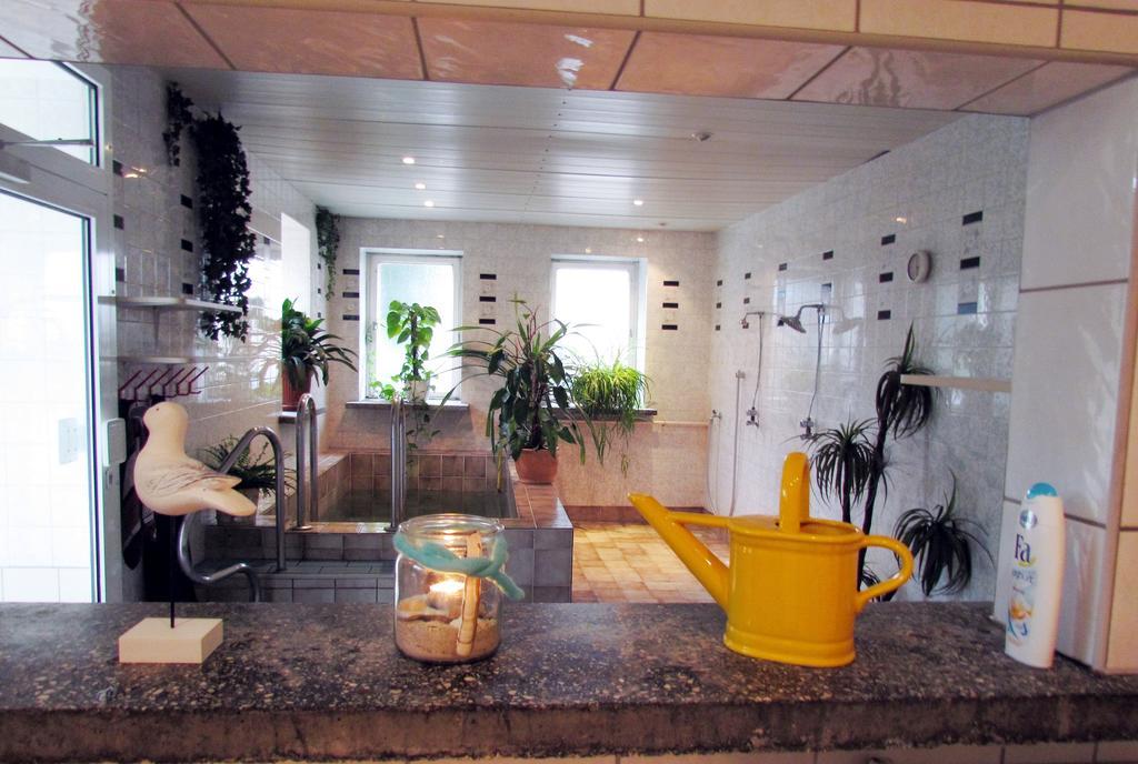 Pension & Sauna Am Lorenz Calbe Extérieur photo